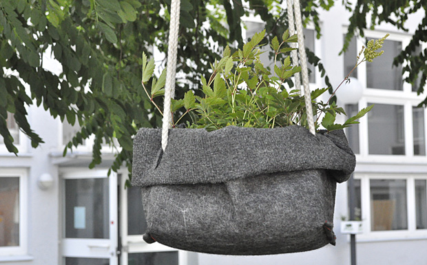 Weiche Blumenkästen aus Teppichresten