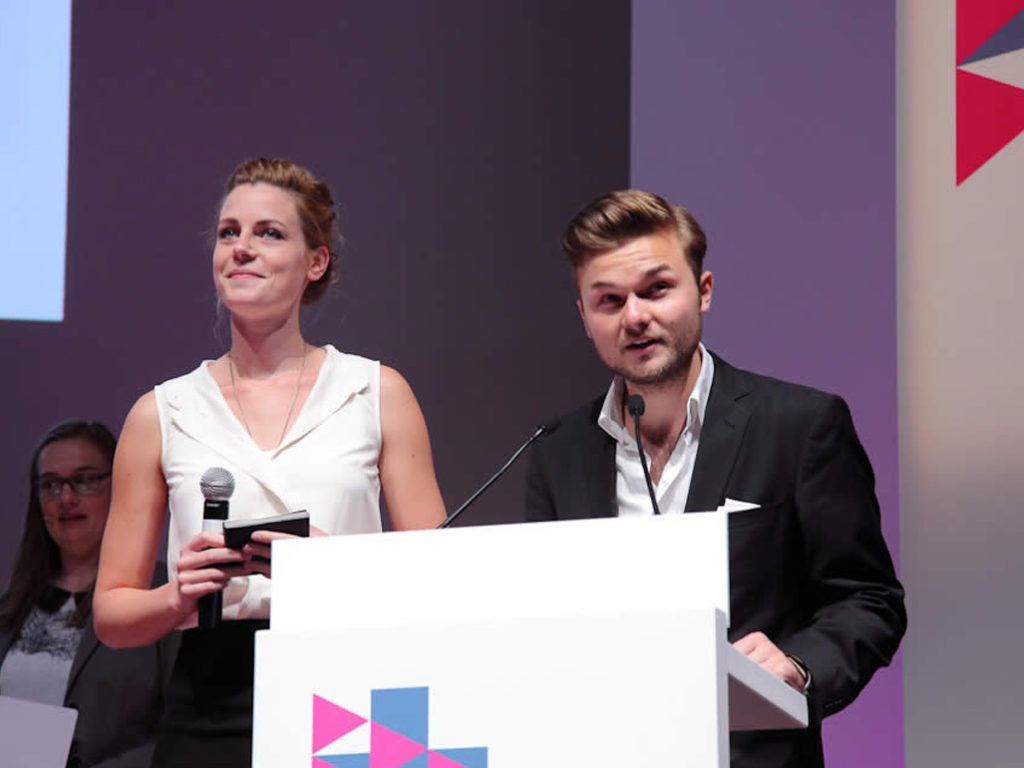 Simone Fahrenhorst und Mario Frank bei der Präsentation