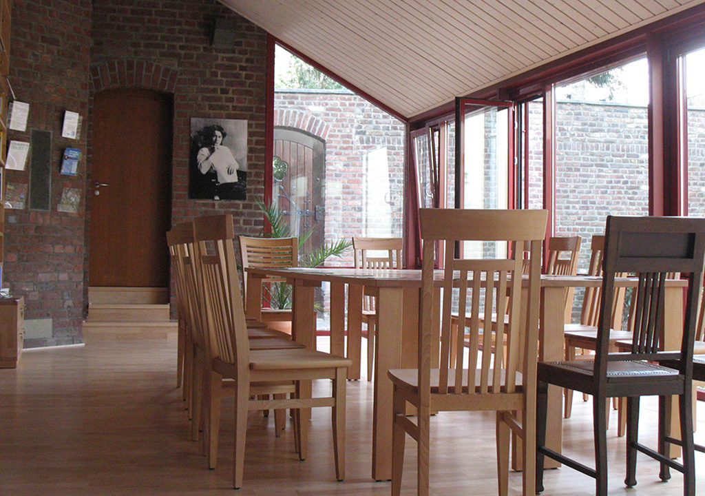 Einblick ins Edith Stein Archiv Köln