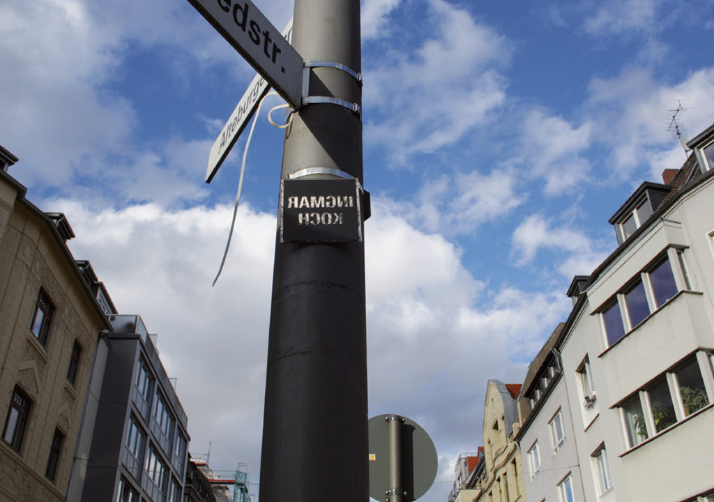 obituary
<br />
Daniel Sadowski,
Julia Severiens,
Lukas Höh, Mara Siegel