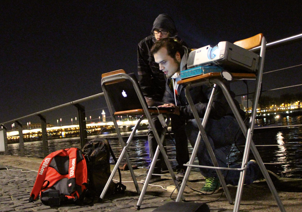 from russia
with love Projektion