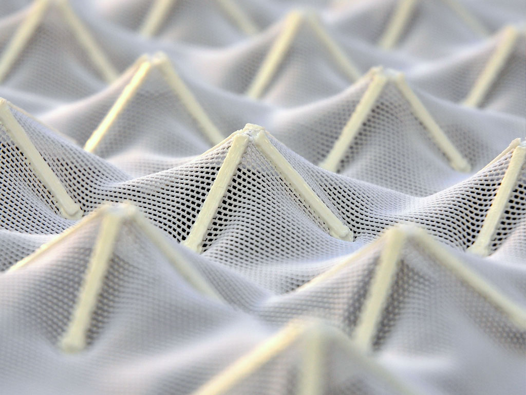 sonogrid: scatters and absorbs noise