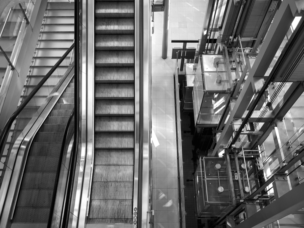 Monique Chiara Holthuizen + Anastasia König.02