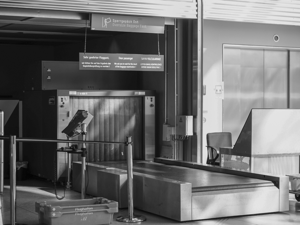 Monique Chiara Holthuizen + Anastasia König.04