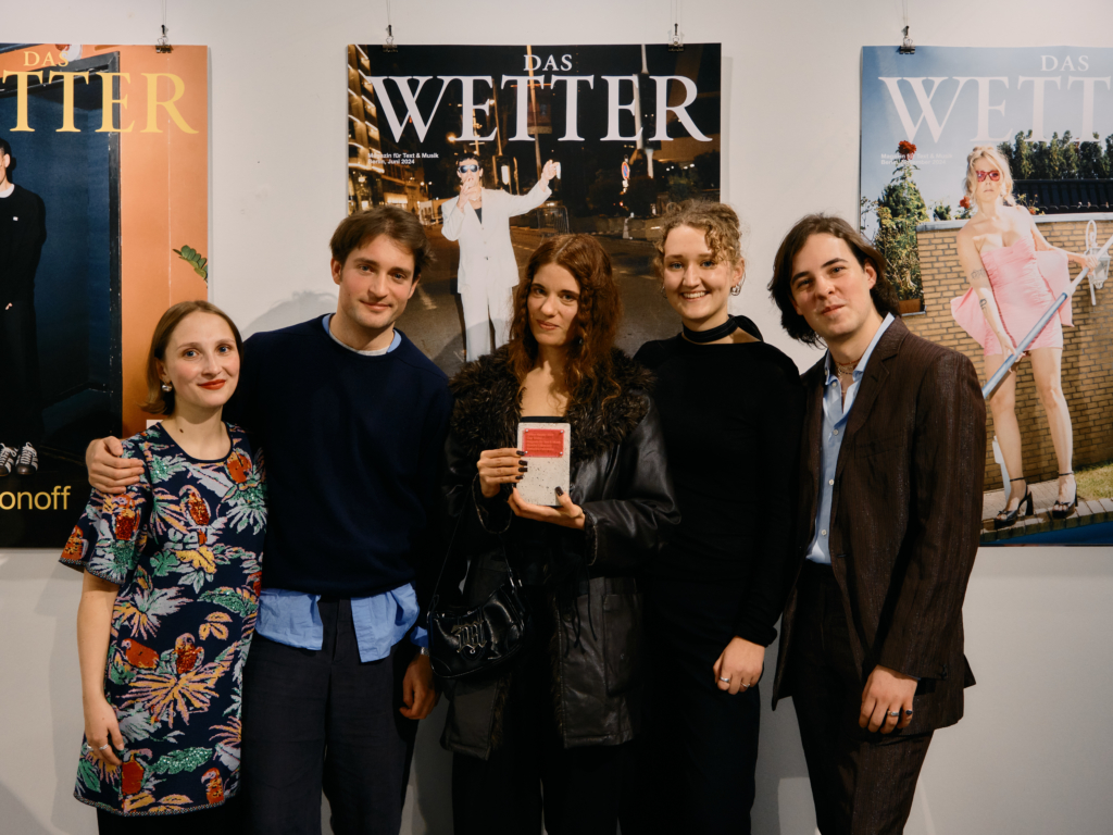 Left to right: KISD student Luna Senuyrt, Art Directors Caspar Reuss and Hanna Osen, KISD students Lotta Hagedorn and Patricio Artengo Aguado